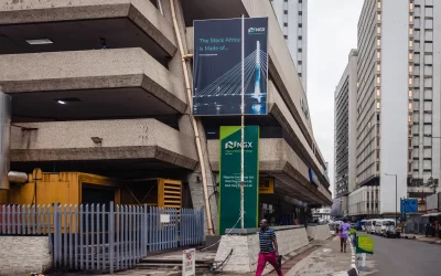 Propulsés par les applications mobiles, les investisseurs nigérians échangent 2,07 milliards en cinq mois