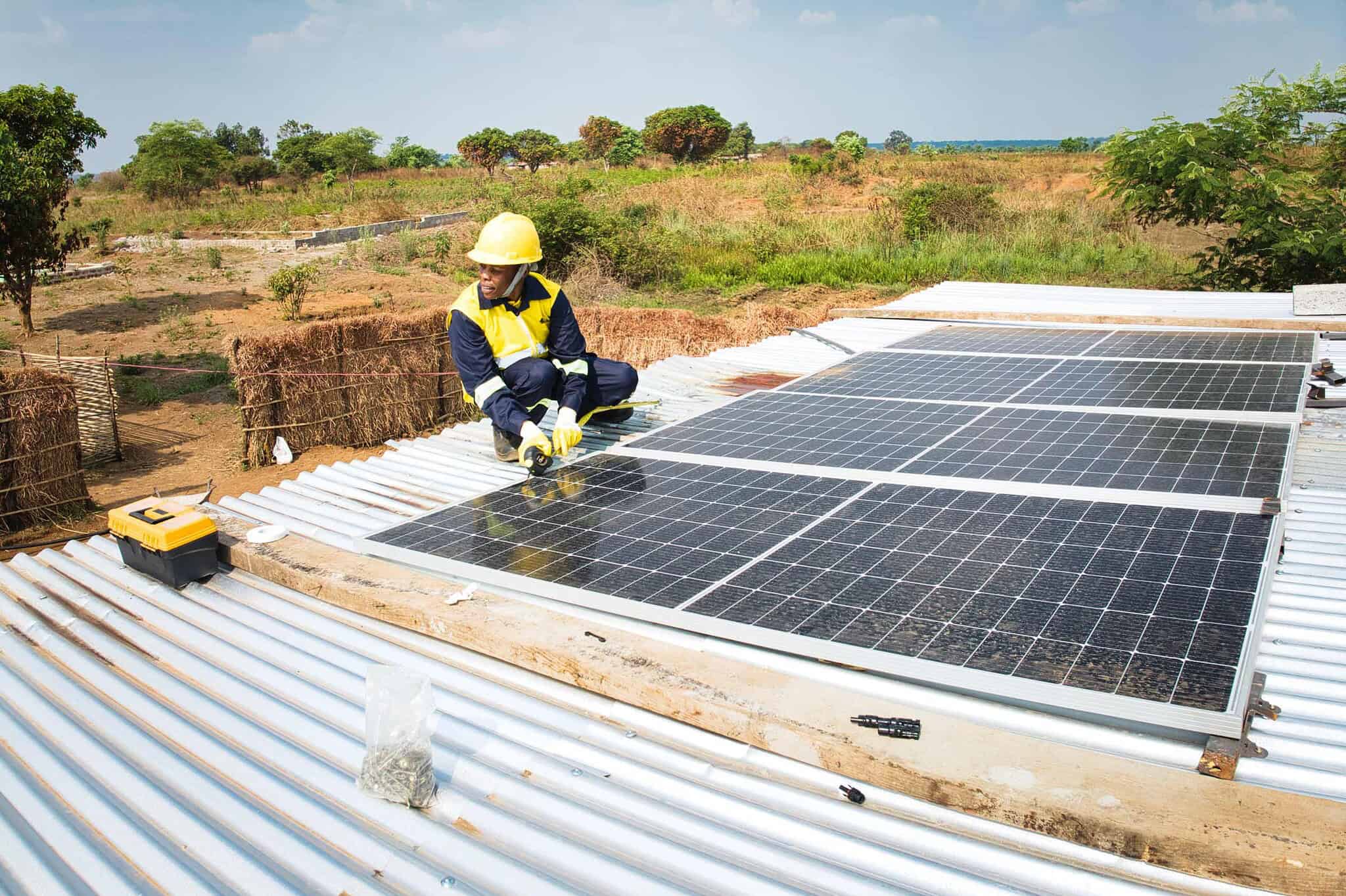 Acumen injecte 5M$ pour l'expansion solaire hors réseau de Sun King en Zambie